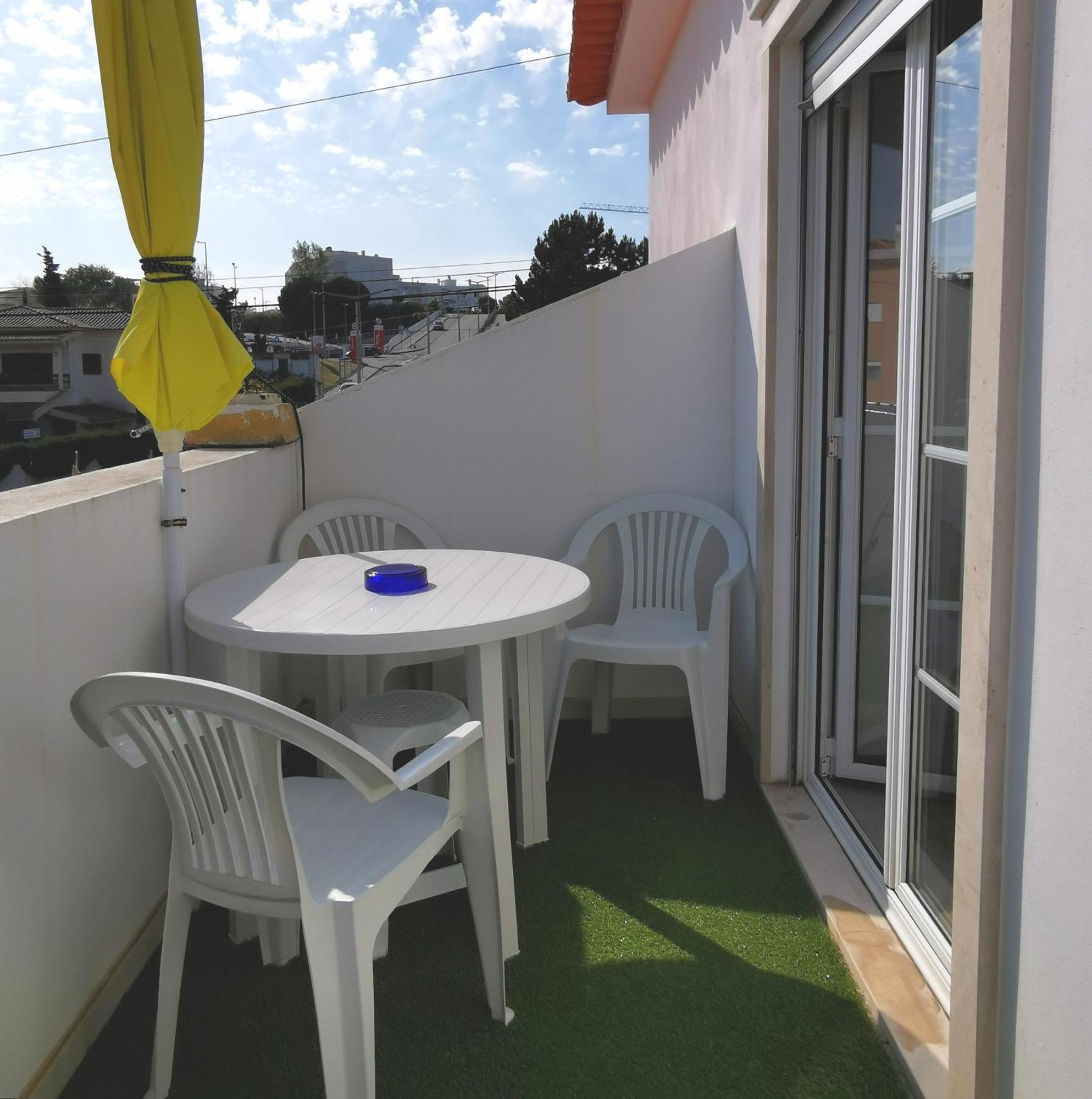 Ricky Guesthouse Nazare Exterior photo